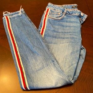 Zara Skinny Jean w/tuxedo stripe & distressed hem